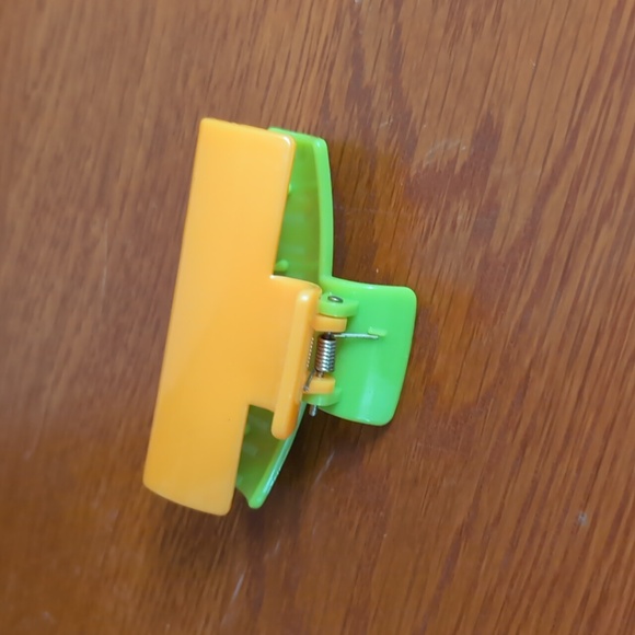 Bdg color block  green orange fun hair claw  clip - Picture 3 of 5